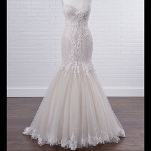 Maggie Sottero Wedding dress. Bridal size 10